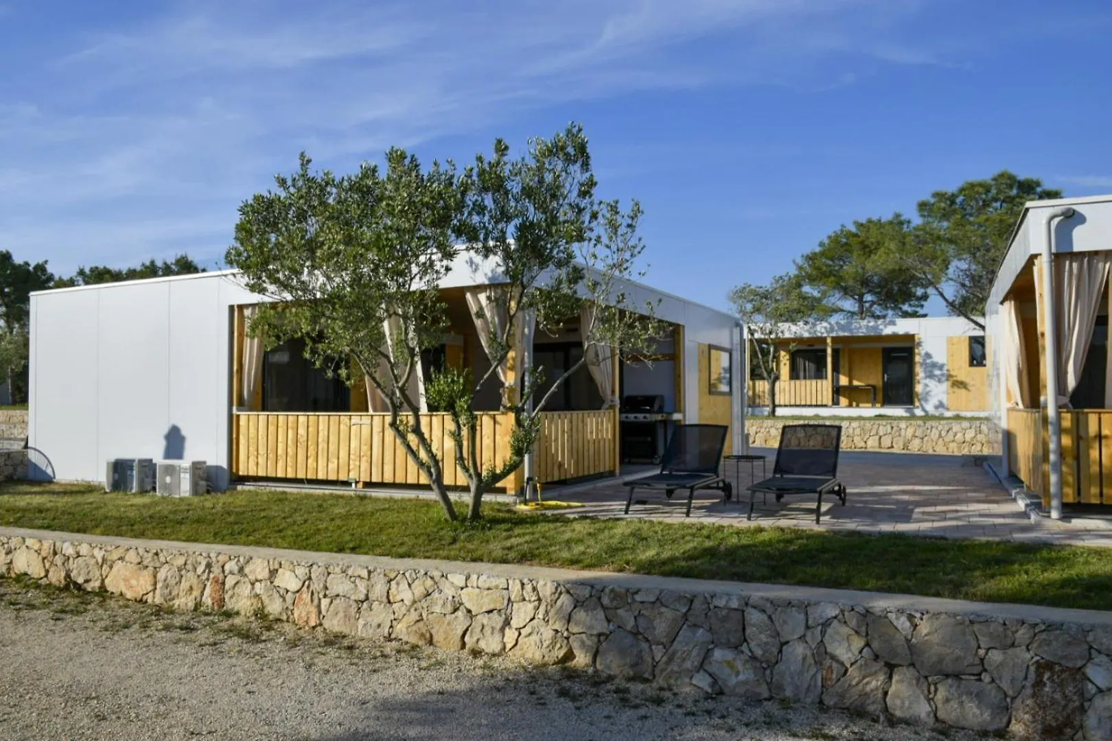 Holiday Homes Ahil 7&8 Pakoštane 0*,